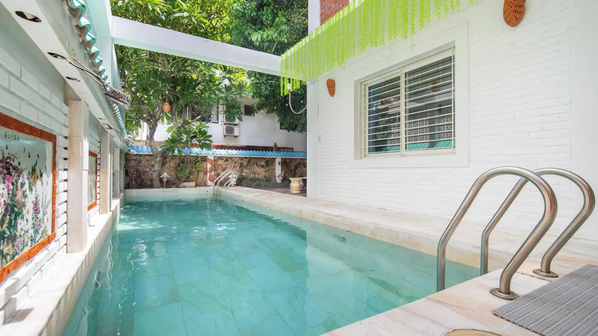 Benzen Boutique Villa Da Nang