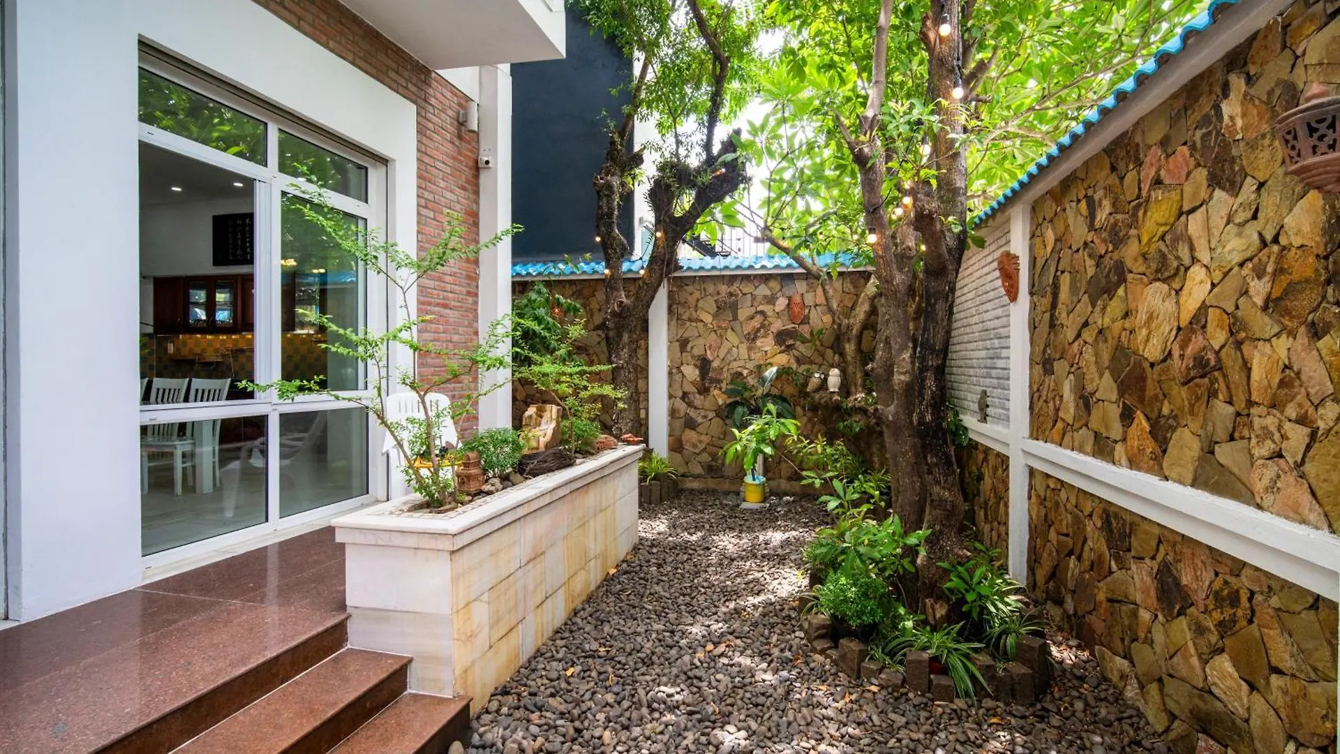 Benzen Boutique Villa Da Nang
